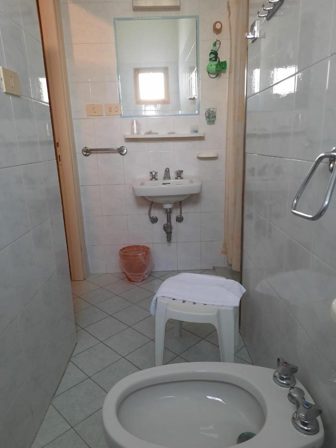 Hotel Villa Claudio Marina di Massa Εξωτερικό φωτογραφία