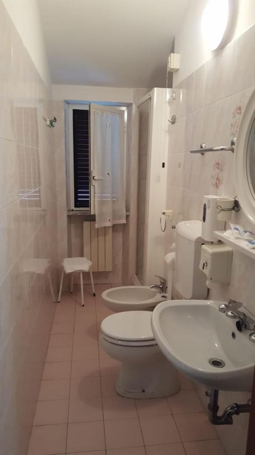 Hotel Villa Claudio Marina di Massa Εξωτερικό φωτογραφία
