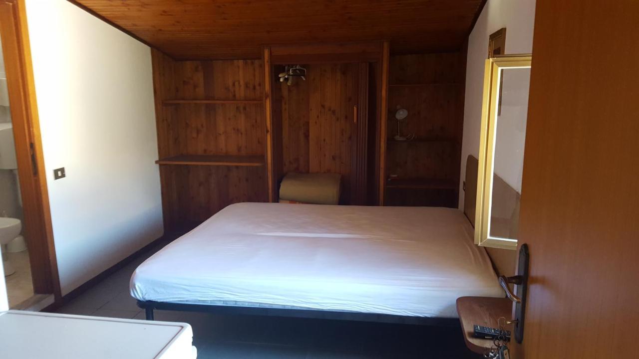 Hotel Villa Claudio Marina di Massa Εξωτερικό φωτογραφία