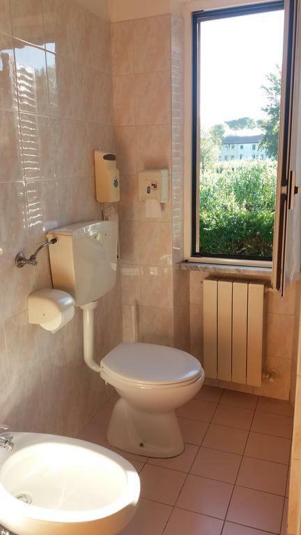 Hotel Villa Claudio Marina di Massa Εξωτερικό φωτογραφία